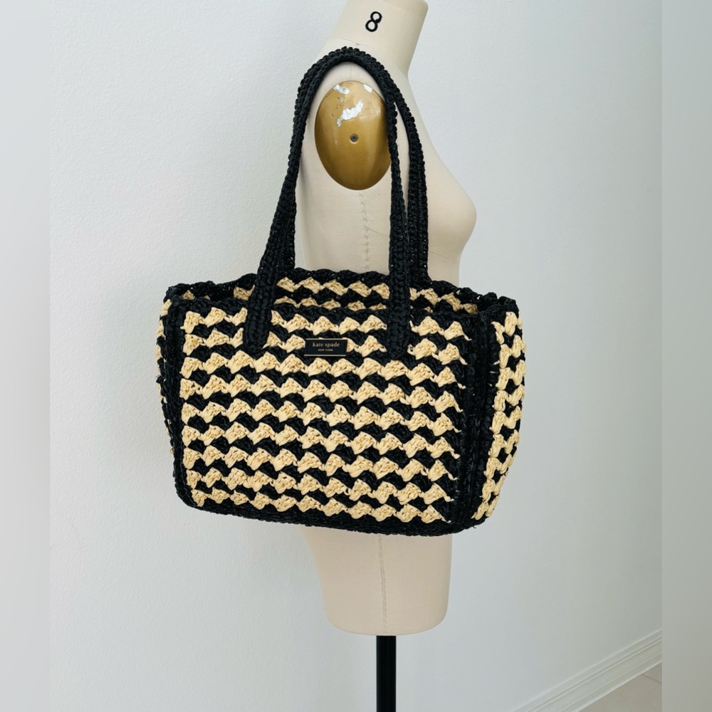 Kate Spade New York High Tide Medium Tote Bag NWOT Striped Crochet Raffia